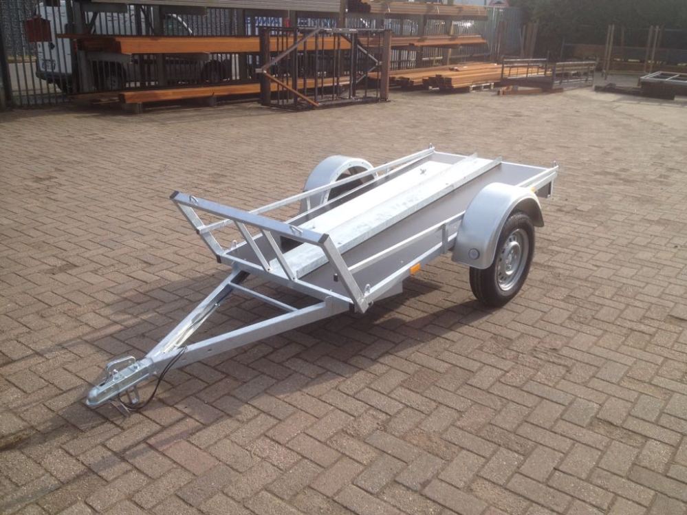 SYMA Motortrailer voor 1 motor - Jagers Aanhangwagens