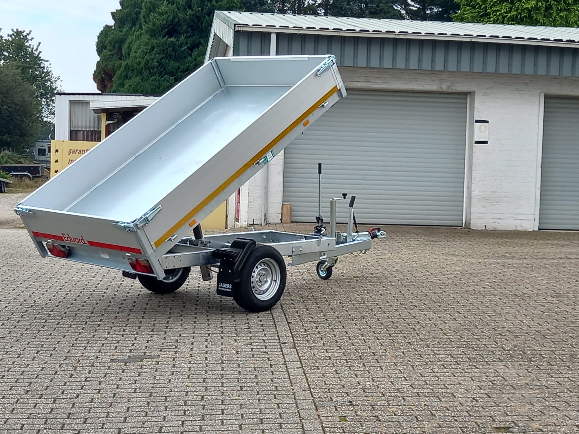 Tussen licht Rose kleur EDUARD achterwaartse kipper 1350kg 256X150 - Jagers Aanhangwagens