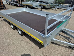 eduard plateauwagen met oprijplaten 400x200