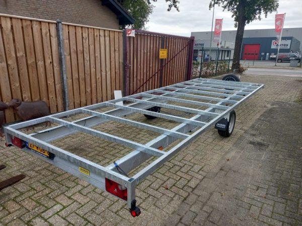 Chassis 600x200