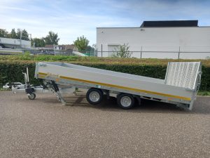 Eduard kanteltrailer met oprijklep handpomp 3000kg 400x200