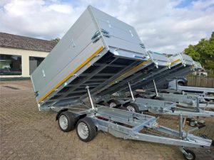 Eduard kipper 311x180 3000 kg met opzetborden